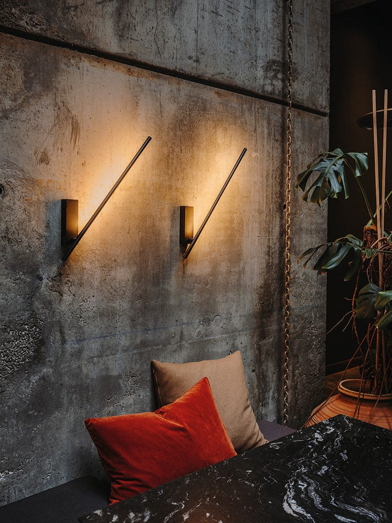 WALL FIXTURE TUBS LED 8.4 LED WARM-WHITE 2700K ON-OFF BLACK 460LM