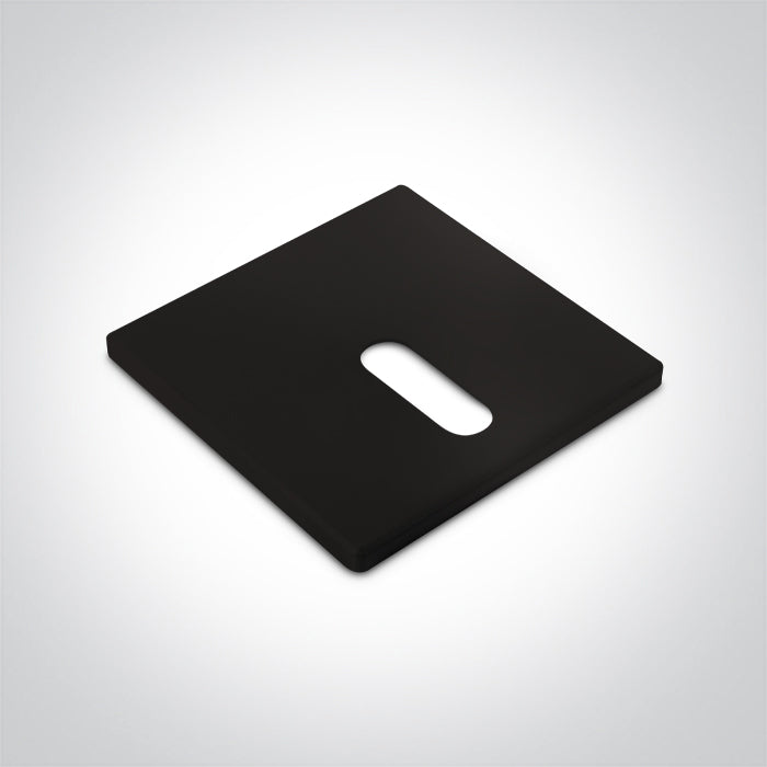 050000B2/B BLACK SQUARE COVER FOR 68000B