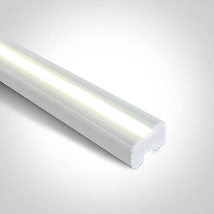 38100B/W/V WHITE LINEAR CCTV 40W PV 230V CONNECTABLE