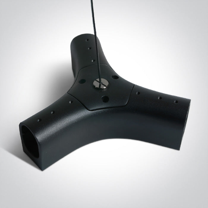 42004PK/B: 2m Black Plug & Play suspended/surface Y-connector.  For surface installation you need to use together with 42004PM/42004PN/42004PP.  .