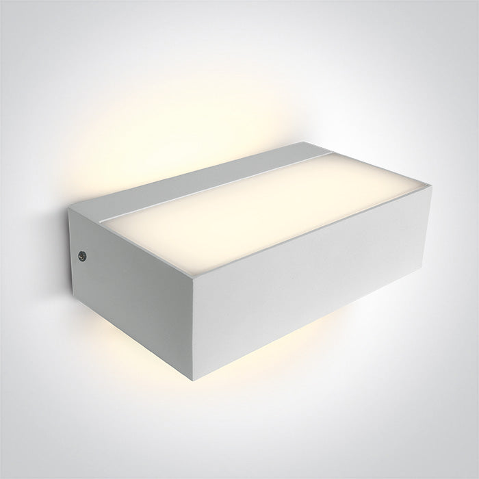 67392/W/V: 7W CCT Variable LED wall light, IP65, ideal for both indoor and outdoor installation. Supplied with non-dimmable LED driver. ..