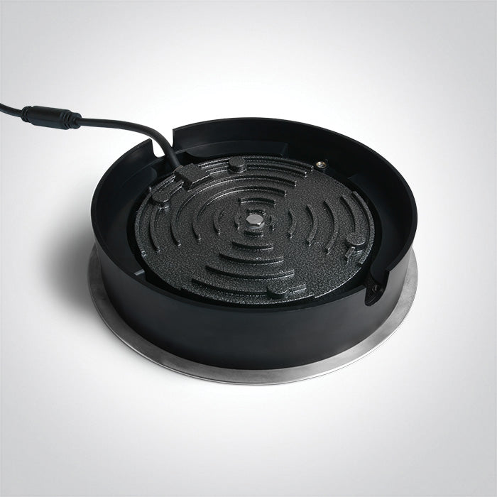 69076D/W: 18x1W LED inground. IP67, stainless steel 316L and die cast aluminium body.   Requires 24V DC driver.   ... Available in Stainless Steel