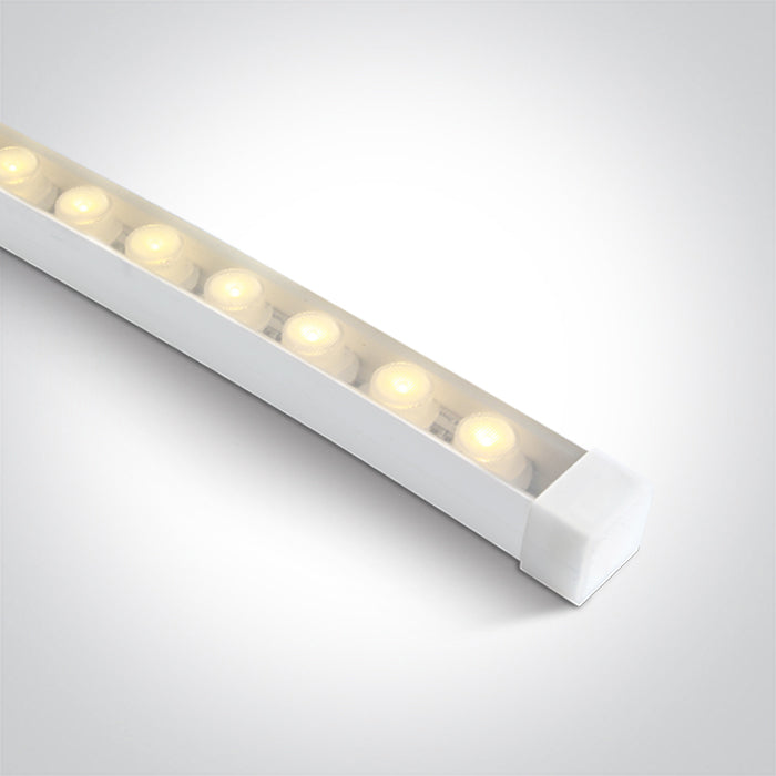 7890/W: IP65 Flexible LED light strip, 18W/m. Supplied in 5 meters roll.  Includes 2 extra sets of end caps. Avoid direct sunlight.  Requires 24V DC constant voltage LED driver. ..