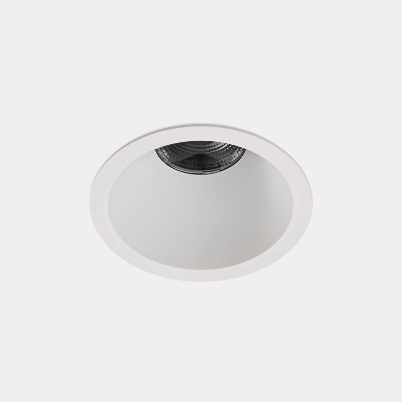 Play Visual Comfort Round Fixed Trim Recessed Downlight | 8.5W 3000K CRI92 | White | AG13-P7W9WMOU14