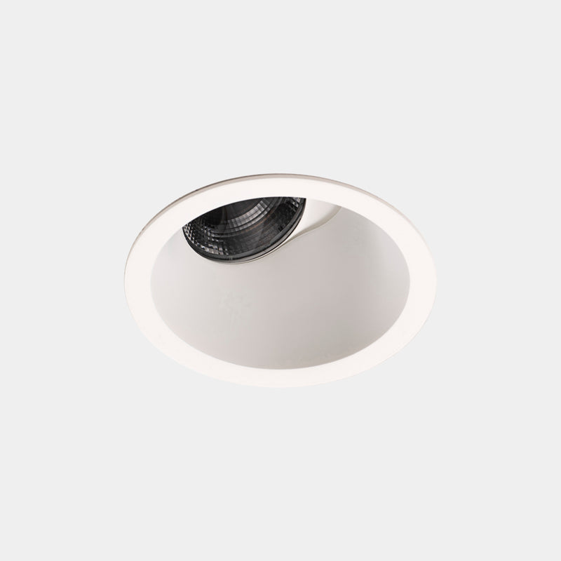 Play Visual Comfort Round Adjustable Trim Recessed Downlight | 8.5W 2700K CRI92 DALI-2 / Push | White | AG74-P7V9WFDU14