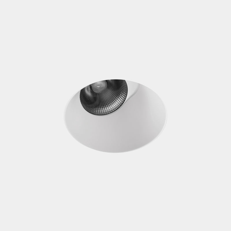 Play Visual Comfort Round Adjustable Trimless Recessed Downlight | 14.3W 2700K CRI92 | White | AG75-13V9WMOU14