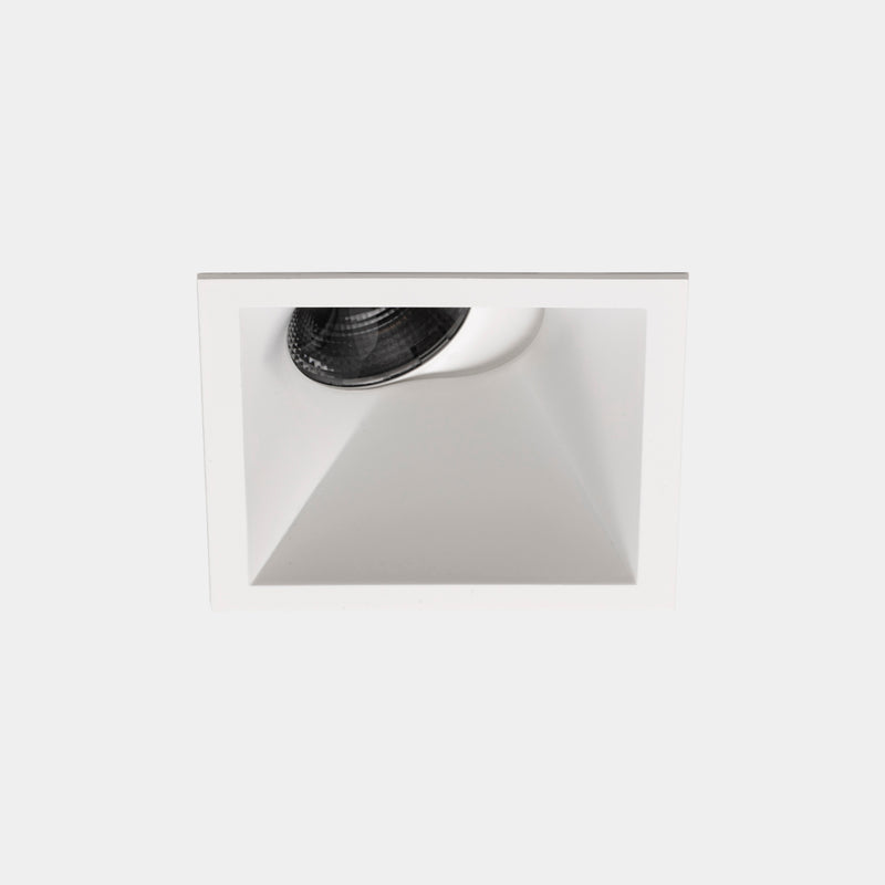 Play Visual Comfort Square Adjustable Trim Recessed Downlight | 8.5W 2700K CRI92 | White | AG77-P7V9WFOU14