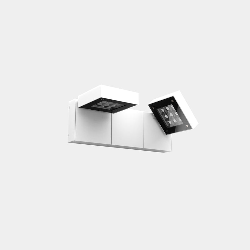 Wall fixture