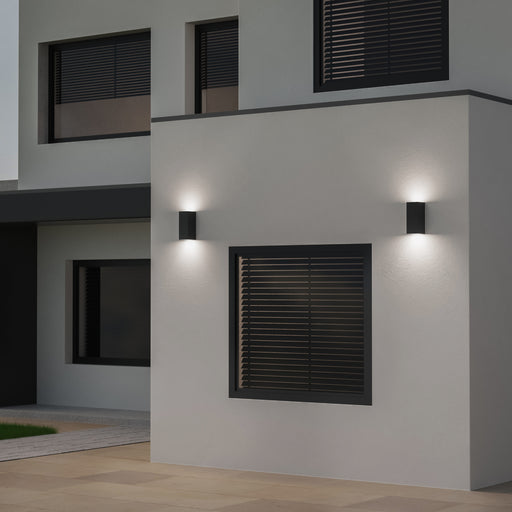 Wall fixture