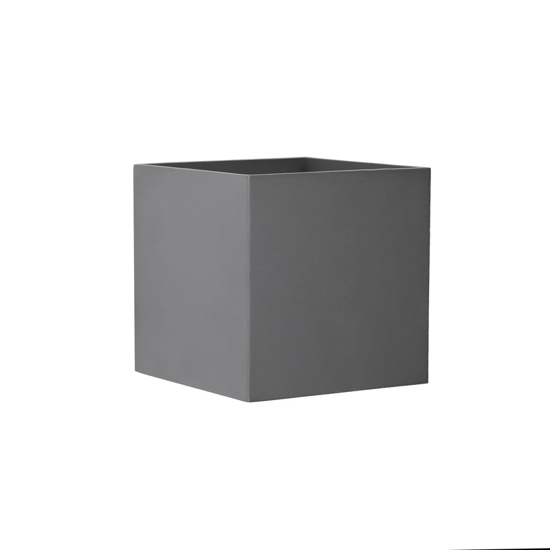 Wall fixture