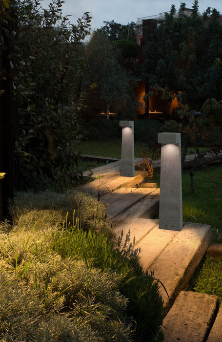 BOLLARD IP66 SIMENTI LED 11.6 LED WARM-WHITE 3000K ON-OFF CEMENT 597LM 55-9971-DC-CL