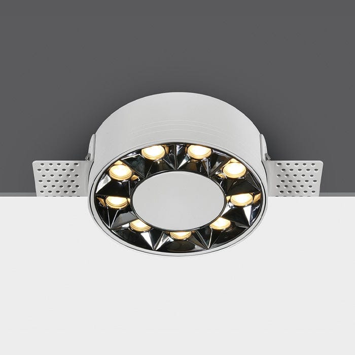 White 12W Trimless recessed spotlight, IP20.

Complete with 300mA driver.

 One Light SKU:10112XTR/W/W