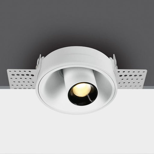 White 7W Trimless adjustable Low Glare recessed spotlight, IP20.

Complete with 160mA driver.

 One Light SKU:11107TTR/W/W