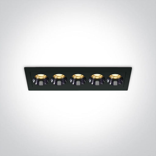 Black 12W Low Glare recessed spotlight, IP20.

Complete with 700mA driver.

 One Light SKU:50012H/B/W