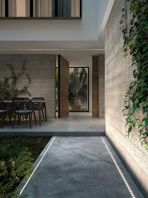 LEDS-C4 Outdoor linear lighting system ip65/ip67 taglio optics 504mm led 19w 4000k transparent 1 55-E163-37-CM - Toplightco