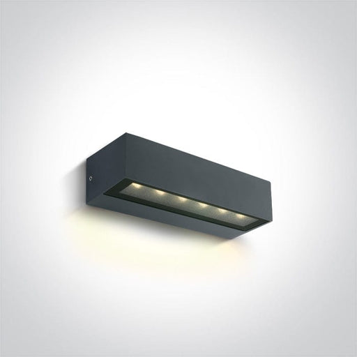 Anthracite 8W Wall light, IP65.

Complete with 350mA driver.

 

 One Light SKU:67526A1/AN/W