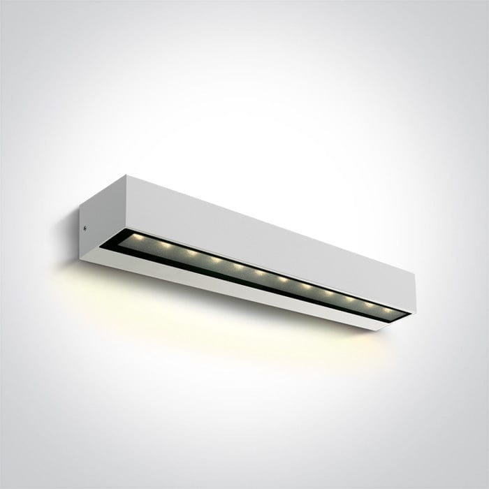 White 9W Wall light, IP65.

Complete with 500mA driver.

 

 One Light SKU:67526A2/W/W